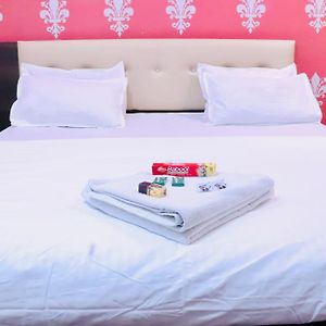 New Vijay Palace Hotel